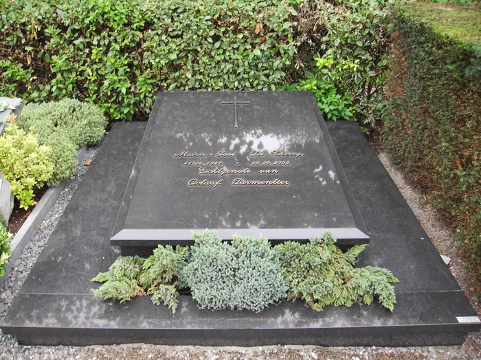 Grafzerk in natuursteen